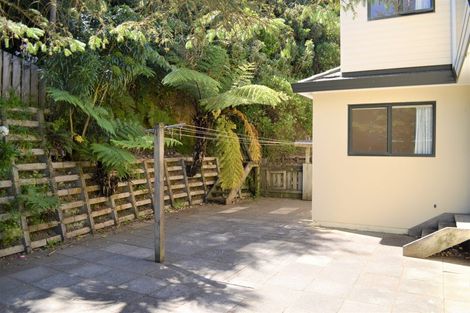 Photo of property in 21 Ladbrooke Drive, Newlands, Wellington, 6037