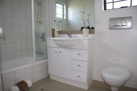 Photo of property in 27 Westmere Crescent, Westmere, Auckland, 1022