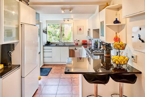 Photo of property in 53 Pukatea Street, Eastbourne, Lower Hutt, 5013