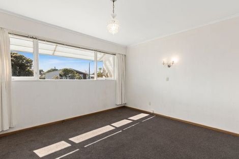 Photo of property in 16 Amberley Grove, Hutt Central, Lower Hutt, 5010