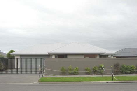 Photo of property in 90 Broadhaven Avenue, Parklands, Christchurch, 8083