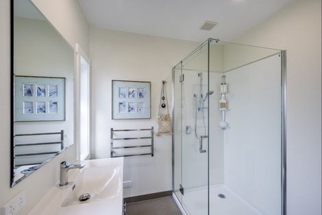 Photo of property in 19 Aparima Place, Awatoto, Napier, 4110