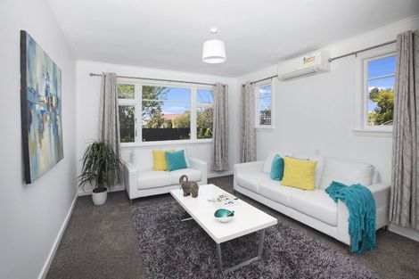 Photo of property in 100 Middlepark Road, Sockburn, Christchurch, 8042