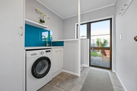 Photo of property in 19 Dallinger Street, St Andrews, Hamilton, 3200