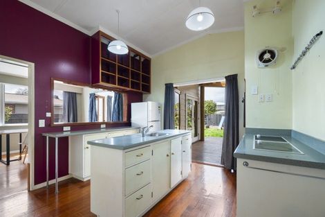 Photo of property in 82 Slacks Road, Awapuni, Palmerston North, 4412