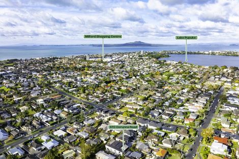 Photo of property in 37c Corunna Road, Milford, Auckland, 0620