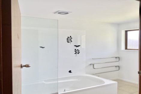 Photo of property in 5 Urlich Drive, Ranui, Auckland, 0612