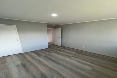 Photo of property in 7 Moncrieff Avenue, Clendon Park, Auckland, 2103