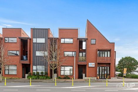 Photo of property in 86 Hobsonville Point Road, Hobsonville, Auckland, 0616