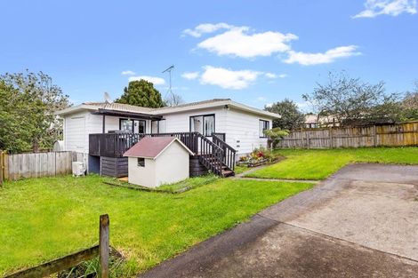 Photo of property in 19 Loughanure Place, Massey, Auckland, 0614