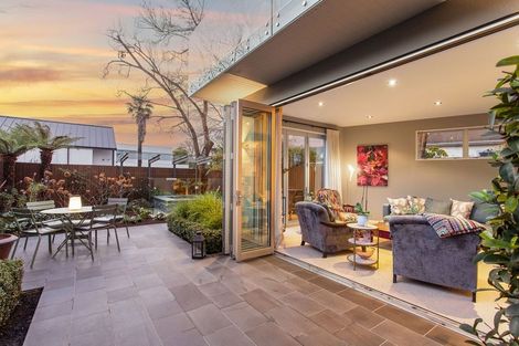 Photo of property in 93 Merivale Lane, Merivale, Christchurch, 8014
