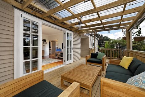 Photo of property in 10a Kashmir Road, Glen Eden, Auckland, 0602