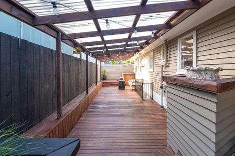 Photo of property in 1/14 Roband Avenue, Glenfield, Auckland, 0629