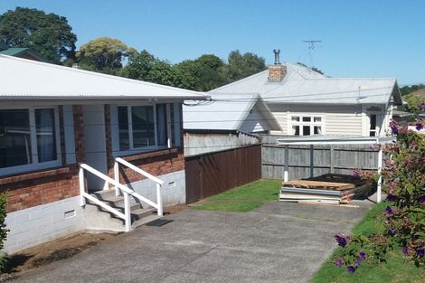 Photo of property in 1/3a Huapai Street, Onehunga, Auckland, 1061