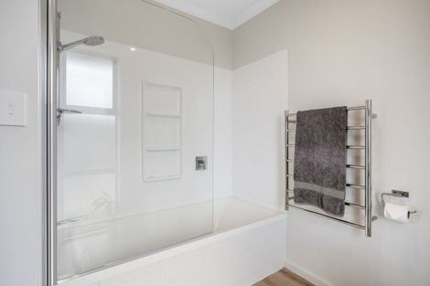 Photo of property in 4 Oyster Place, Omokoroa, 3114