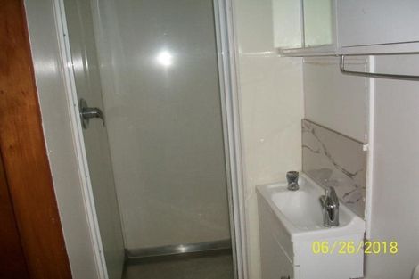 Photo of property in 40 Tomo Street, New Lynn, Auckland, 0600