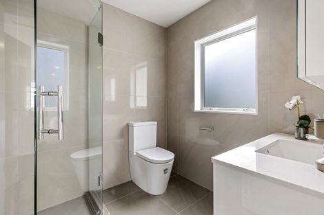 Photo of property in 487a East Coast Road, Murrays Bay, Auckland, 0630