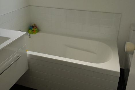 Photo of property in 1/6 Lyons Avenue, Murrays Bay, Auckland, 0630