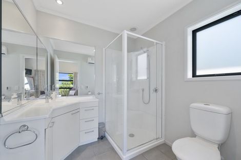 Photo of property in 15 Kahurangi Heights, Aotea, Porirua, 5024