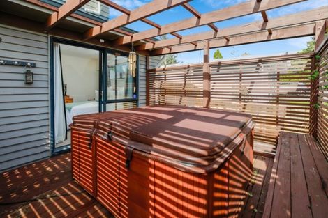 Photo of property in 32 Thomson Avenue, Dinsdale, Hamilton, 3204