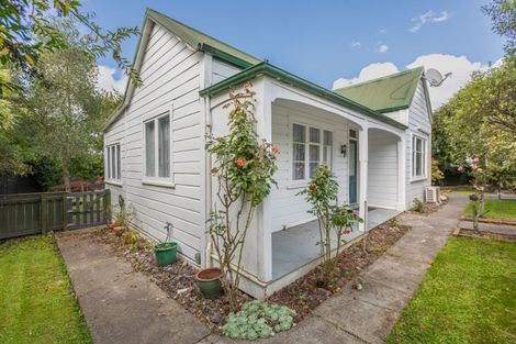 Photo of property in 9 Collins Street, Waipawa, 4210