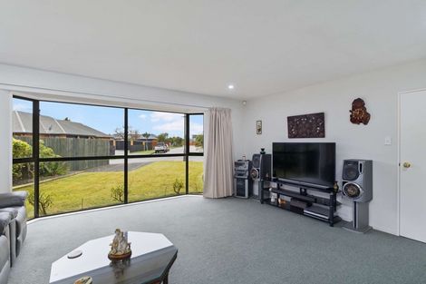 Photo of property in 6 Mclean Place, Woodend, 7610