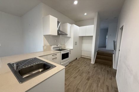Photo of property in 85 Wade River Road, Stanmore Bay, Whangaparaoa, 0932