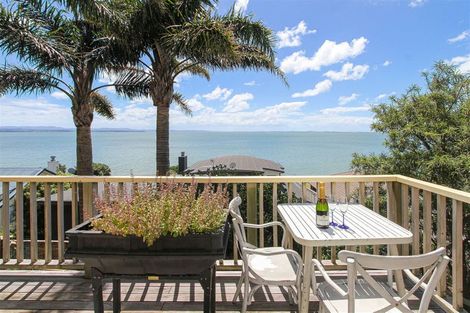 Photo of property in 28 Crispe Road, Clarks Beach, 2122