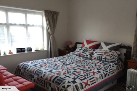 Photo of property in 136 Northland Road, Northland, Wellington, 6012