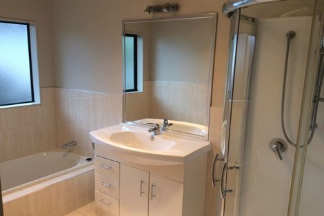 Photo of property in 7 Mazuran Place, Flat Bush, Auckland, 2016