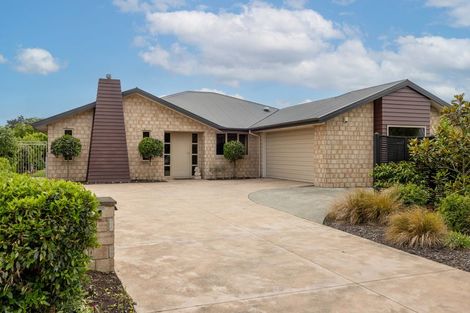 Photo of property in 14 Tawa Place, Parklands, Christchurch, 8083