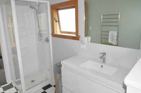 Photo of property in 22 Saint Andrews Square, Strowan, Christchurch, 8052