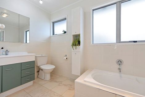 Photo of property in 15 Gilmore Street, Te Puke, 3119