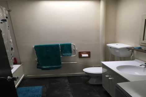 Photo of property in 4/107 Holly Road, St Albans, Christchurch, 8014