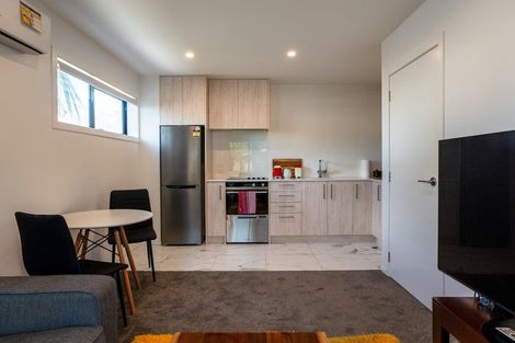 Photo of property in 2/83 Vodanovich Road, Te Atatu South, Auckland, 0610