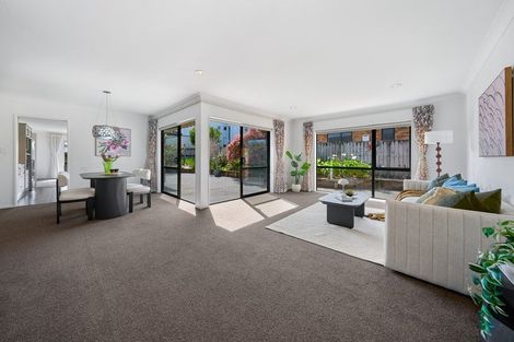 Photo of property in 20 Mackwell Road, Fairview Heights, Auckland, 0632
