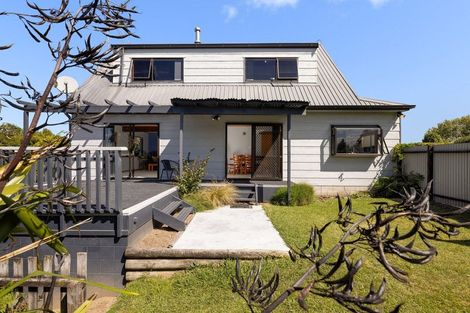 Photo of property in 12 Nettlingham Place, Te Puke, 3119