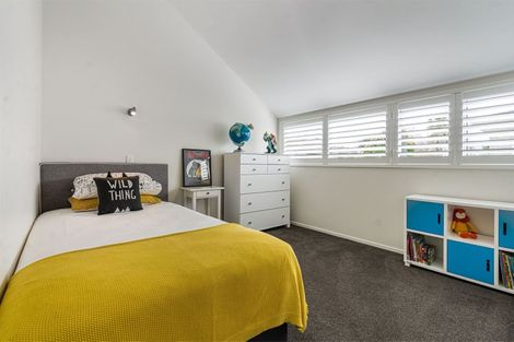 Photo of property in 2/54 Norwood Road, Bayswater, Auckland, 0622