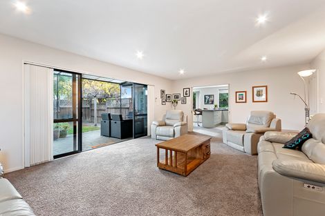 Photo of property in 19 Empress Place, Halswell, Christchurch, 8025