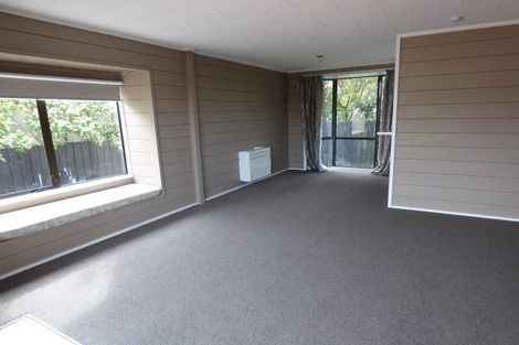 Photo of property in 2/17e Te Maru Place, Redwood, Christchurch, 8051
