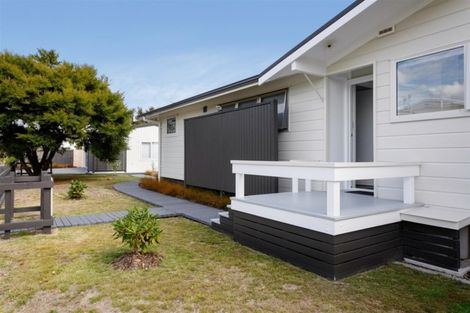 Photo of property in 2 Mahuta Road, Waitahanui, Taupo, 3378
