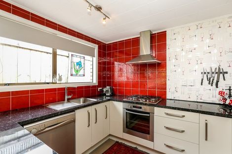 Photo of property in 5 Penrith Street, Westown, New Plymouth, 4310