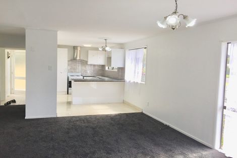 Photo of property in 10 Hamblyn Place, Ranui, Auckland, 0612