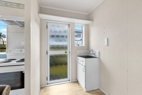 Photo of property in 122 Florence Avenue, Orewa, 0931