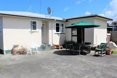 Photo of property in 188 Cornfoot Street, Castlecliff, Whanganui, 4501
