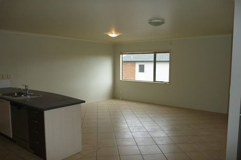 Photo of property in 41 Tiri Tiri Road, Birkdale, Auckland, 0626