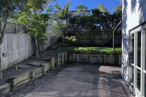 Photo of property in 28 Ballymore Drive, Pinehill, Auckland, 0632