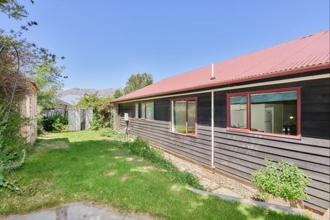 Photo of property in 5 Mcdonnell Road, Arrowtown, 9302