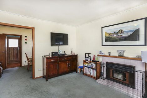 Photo of property in 74 Neil Avenue, Te Atatu Peninsula, Auckland, 0610