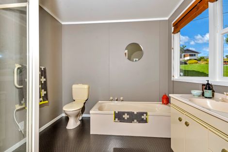 Photo of property in 24 Barrier View Road, Leigh, 0985